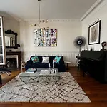 Apartment Paris Montmartre